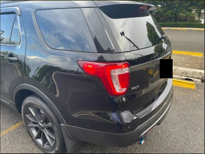 Ford Explorer • 2017 • 90,000 km 5