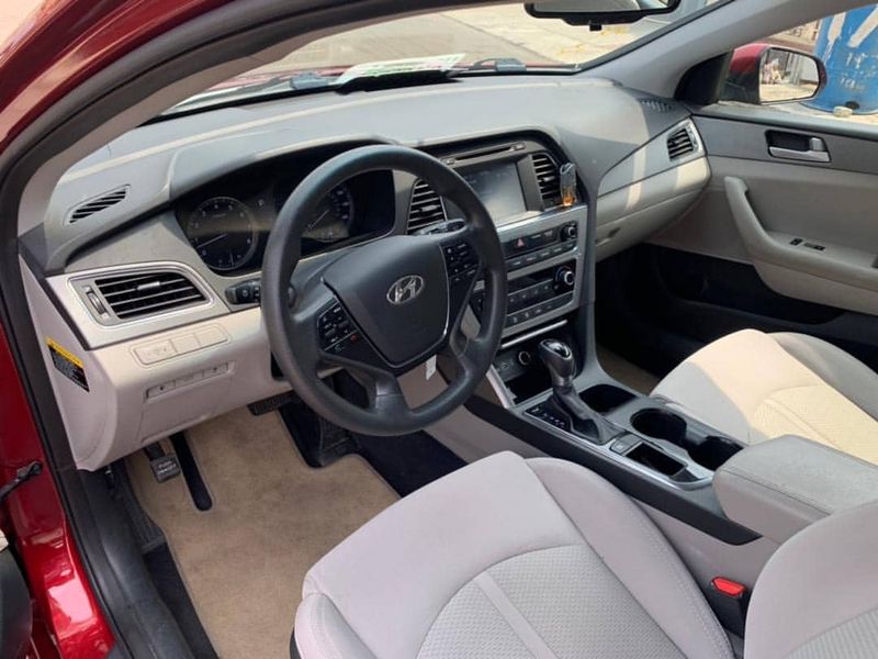 Hyundai Sonata • 2016 • 21 km 3