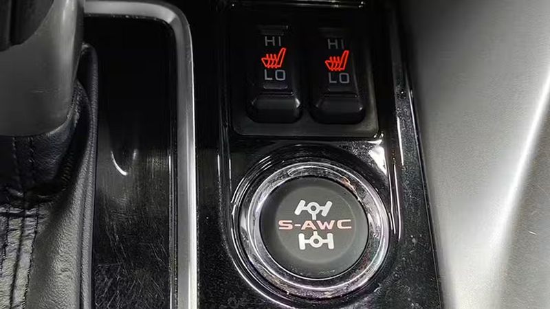 Mitsubishi Eclipse Cross • 2021 • 100,774 km 3