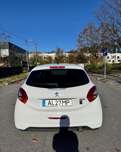 Peugeot 2008 • 2012 • 177,000 km 3
