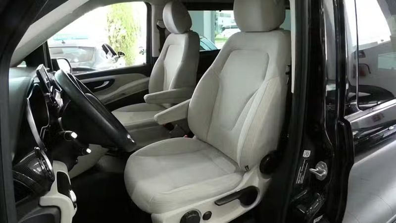 Mercedes-Benz Sprinter • 2019 • 76,030 km 24