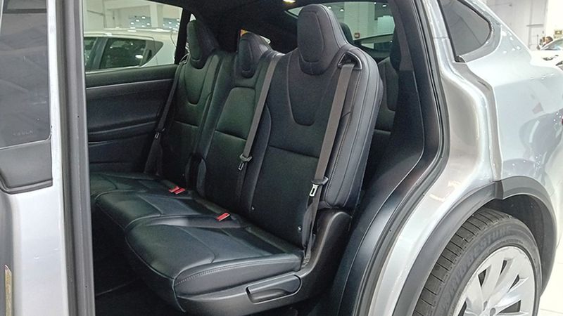 Tesla Model X • 2018 • 68,016 km 7