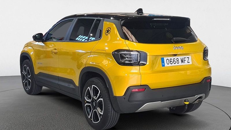 Jeep Cherokee • 2023 • 18,397 km 3