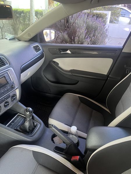 Volkswagen Jetta • 2016 • 77,000 km 5