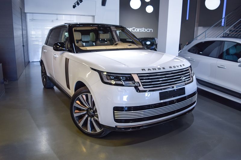 Land Rover Range Rover • 2024 • 150 km 1