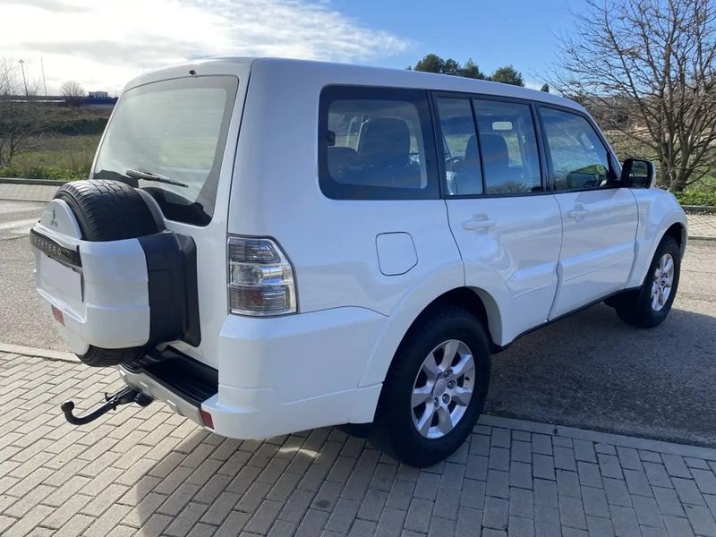 Mitsubishi Montero • 2014 • 180,400 km 6