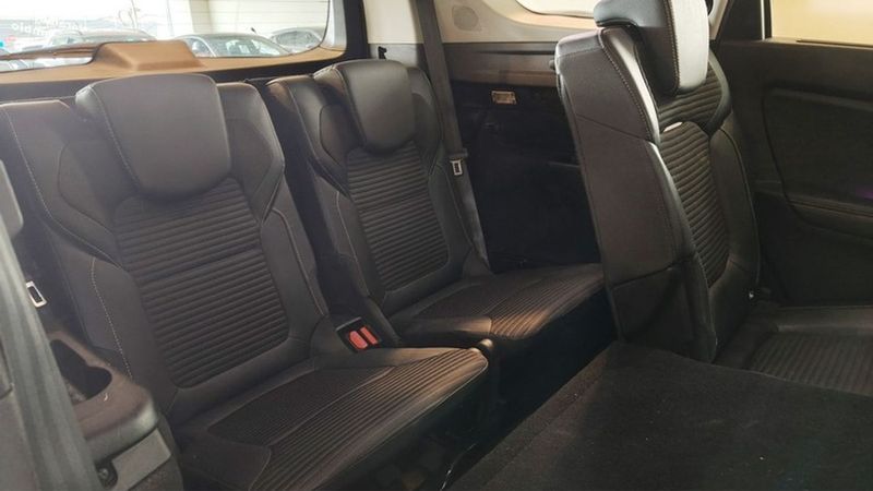 Renault Grand Scenic • 2020 • 93,000 km 12