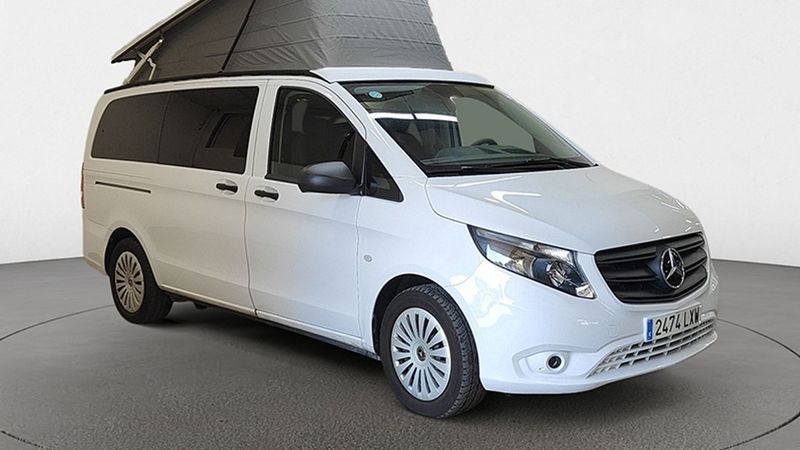Mercedes-Benz 210 Van • 2022 • 43,229 km 1