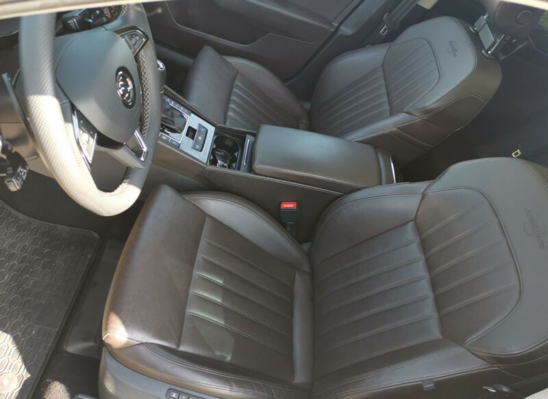 Škoda Superb • 2017 • 184,000 km 10