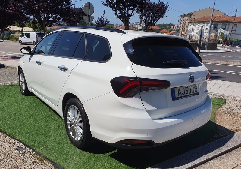 Fiat Tipo • 2021 • 24,000 km 2
