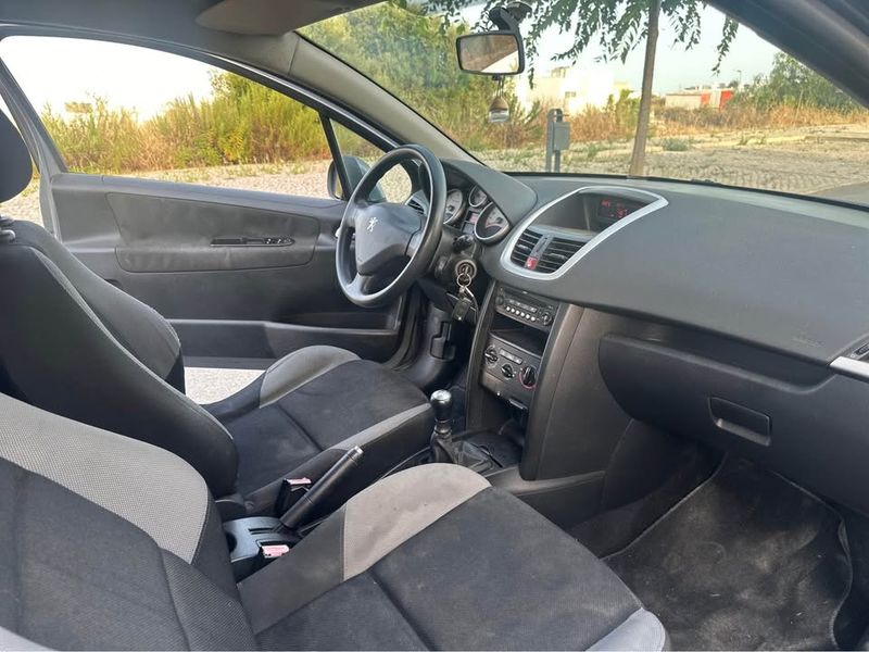 Peugeot 207 • 2008 • 118,000 km 6