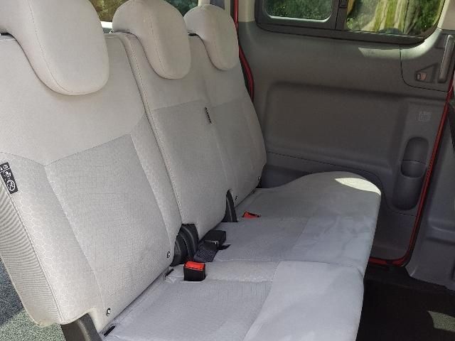 Nissan e-NV200 • 2015 • 106,200 km 8