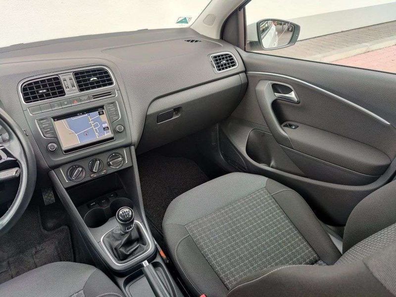 Volkswagen Polo • 2015 • 175,632 km 3