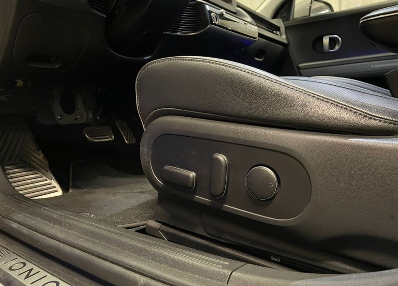 Hyundai Ioniq Electric • 2022 • 38,500 km 4