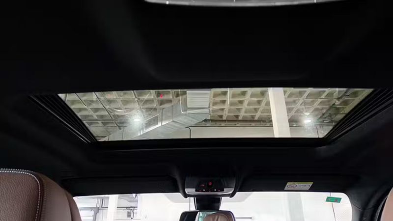 BMW X6 • 2017 • 90,955 km 4