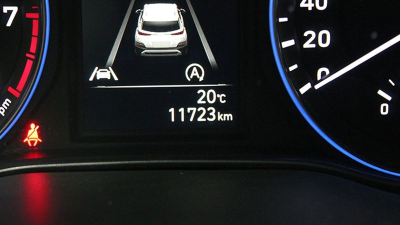 Hyundai Kona • 2023 • 12,000 km 5