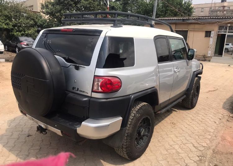 Toyota FJ Cruiser • 2016 • 32 km 4