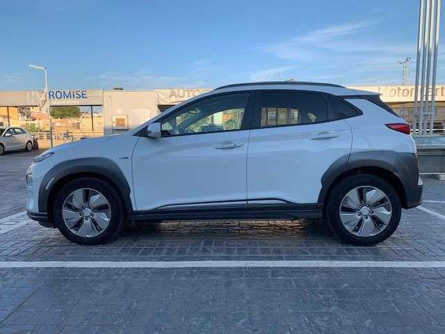 Hyundai Kona Electric • 2020 • 13,000 km 4