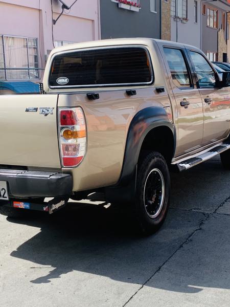 Mazda BT • 2012 • 169,000 km 3