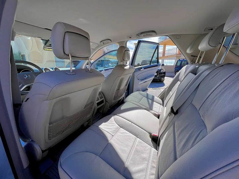 Mercedes-Benz ML350 • 2010 • 178,500 km 5