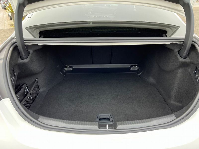 Mercedes-Benz C • 2022 • 17,500 km 5