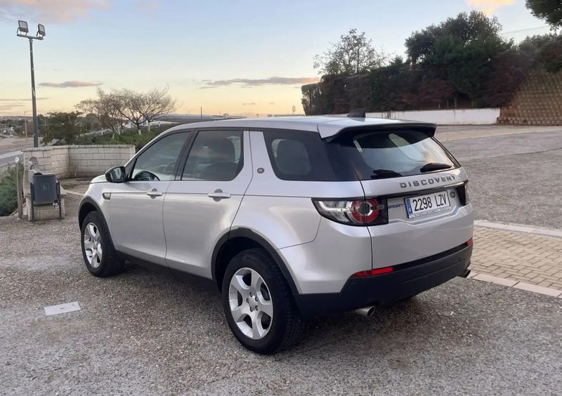 Land Rover Discovery Sport • 2017 • 196,000 km 5