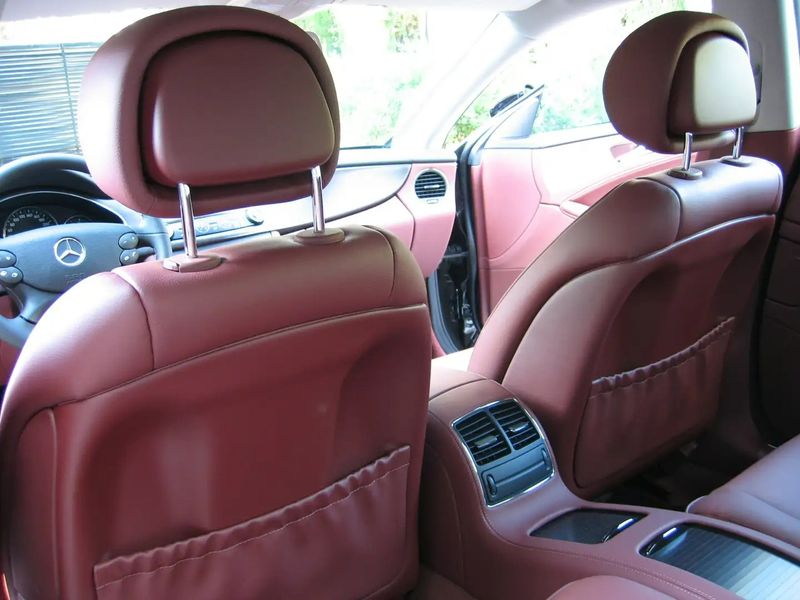 Mercedes-Benz CLS-Class • 2005 • 89,300 km 8