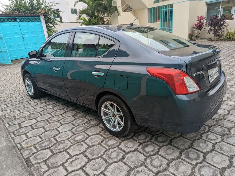 Nissan Versa • 2017 • 34,500 km 14