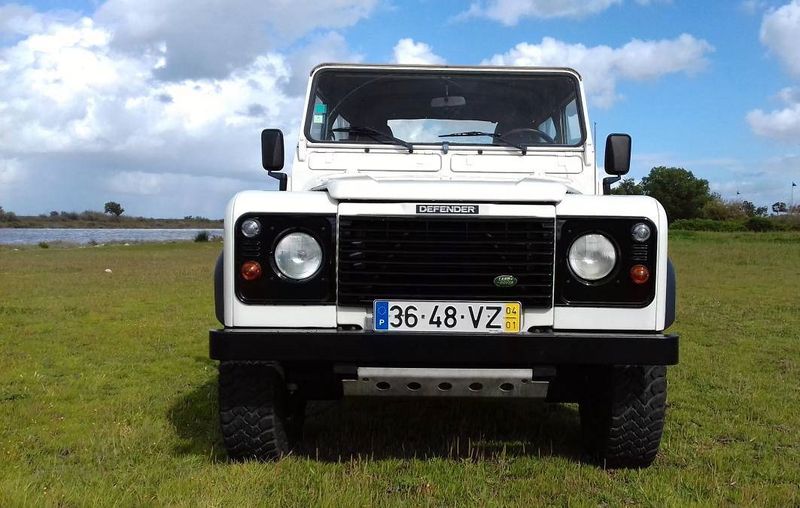 Land Rover Defender • 2004 • 190,000 km 1