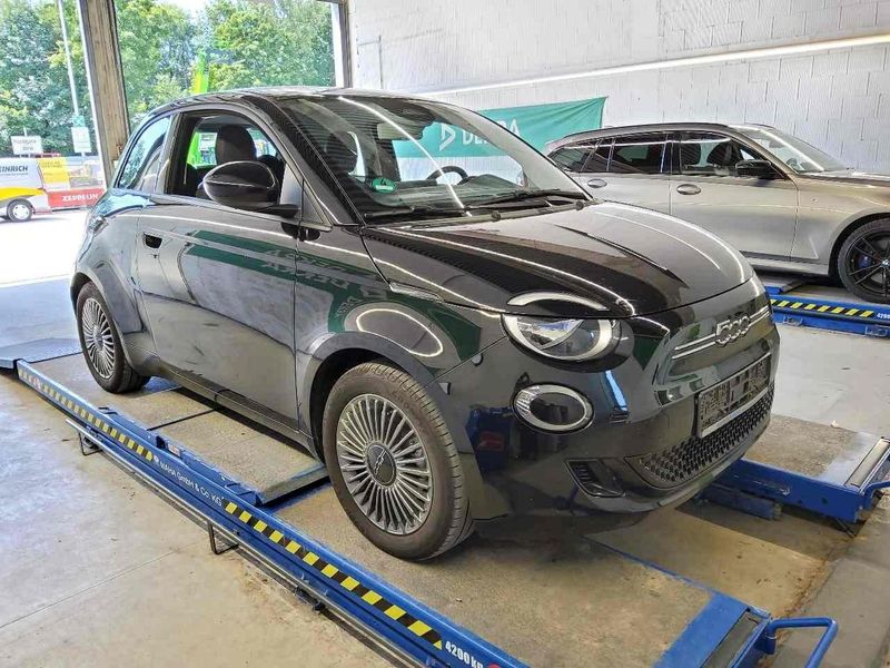 Fiat 500e • 2022 • 37,700 km 1