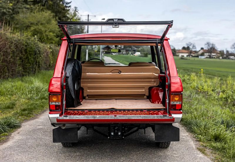 Land Rover Range Rover • 1972 • 47,600 km 12