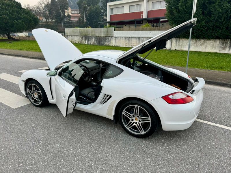 Porsche Cayman • 2019 • 115,000 km 4