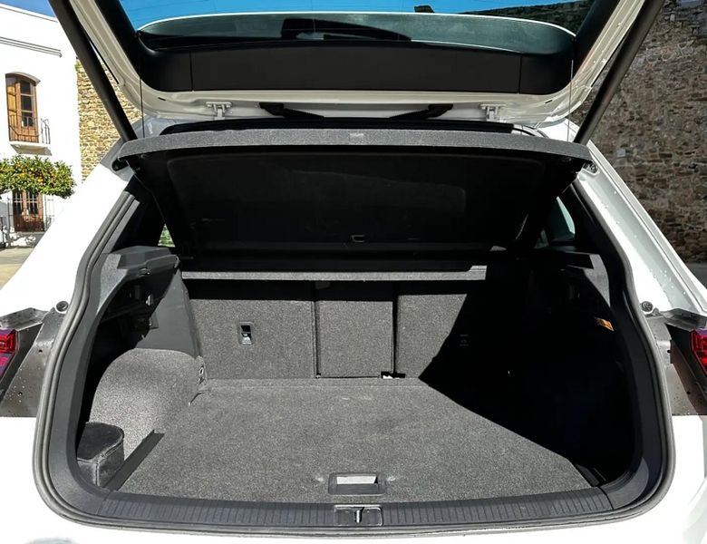 Volkswagen Tiguan • 2020 • 104,000 km 2