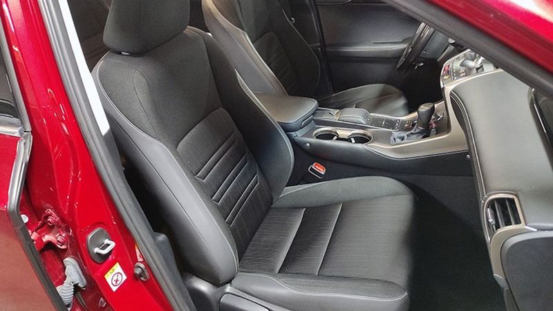 Lexus NX • 2018 • 60,202 km 6