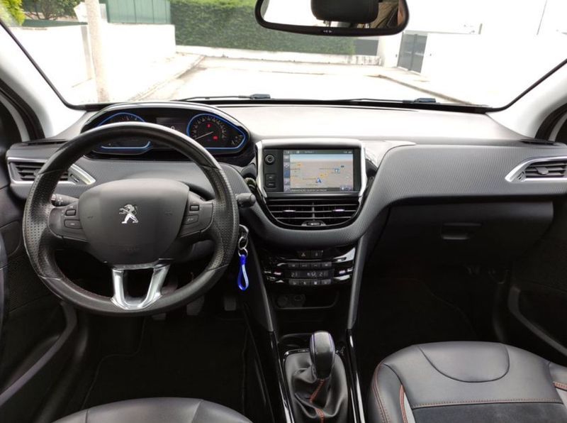 Peugeot 2008 • 2016 • 118,800 km 3