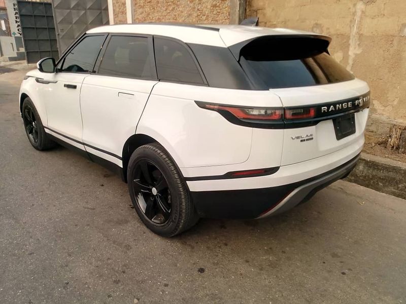 Land Rover Range Rover Velar • 2019 • 3 km 2