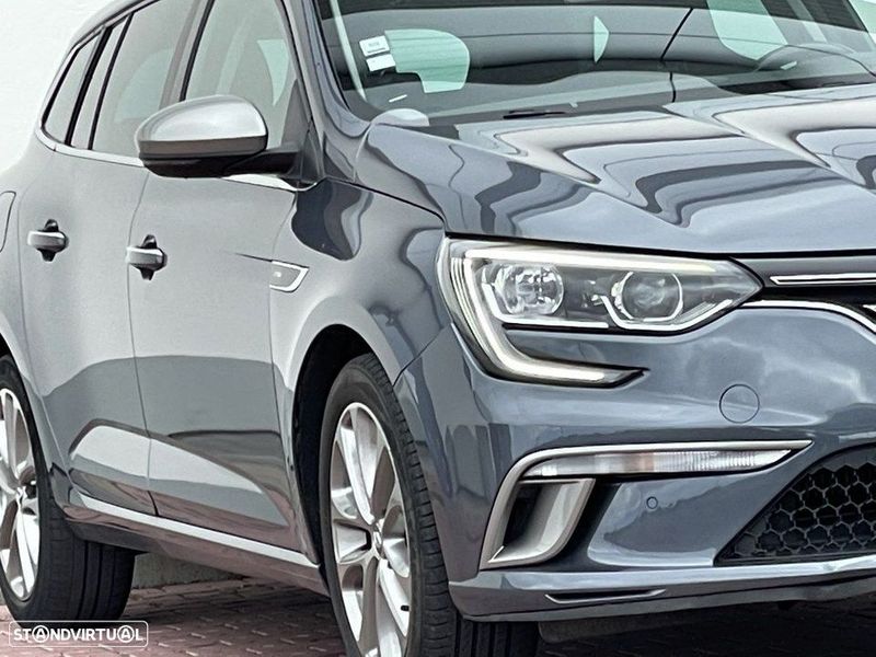 Renault Mégane • 2017 • 97,000 km 4