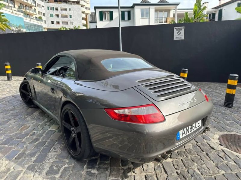 Porsche 997 • 2015 • 107,000 km 2