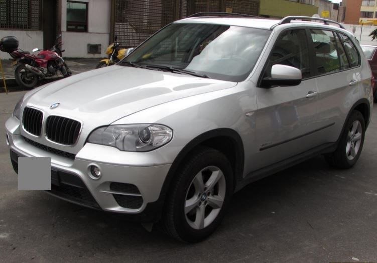 BMW X5 • 2013 • 115,000 km 1