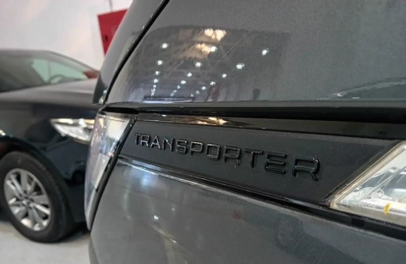 Volkswagen California • 2021 • 30,691 km 4