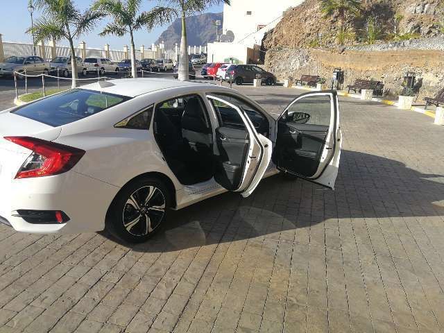 Honda Civic • 2018 • 80,000 km 6