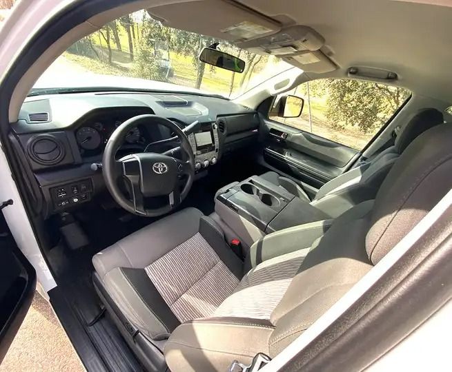 Toyota Tundra • 2016 • 90,000 km 5