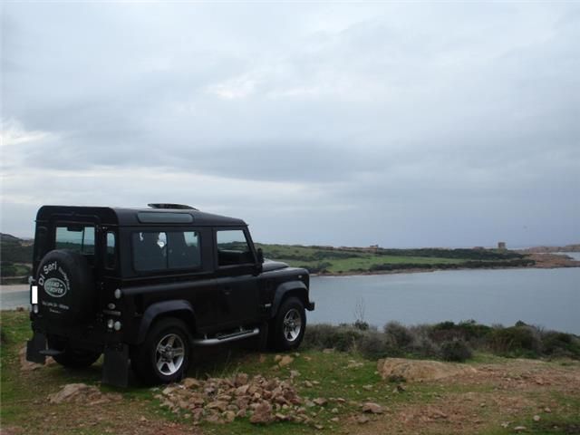 Land Rover Defender • 2009 • 59,900 km 1