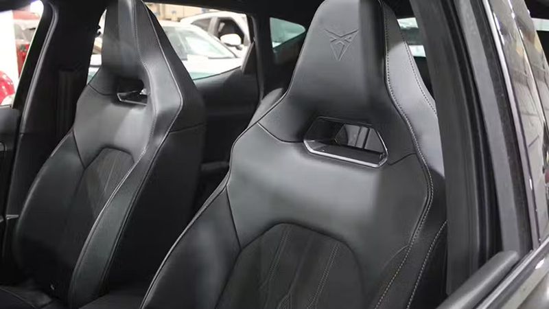 Seat Leon • 2022 • 50,503 km 2