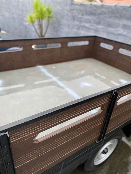 Toyota Hilux • 1984 • 267,000 km 2