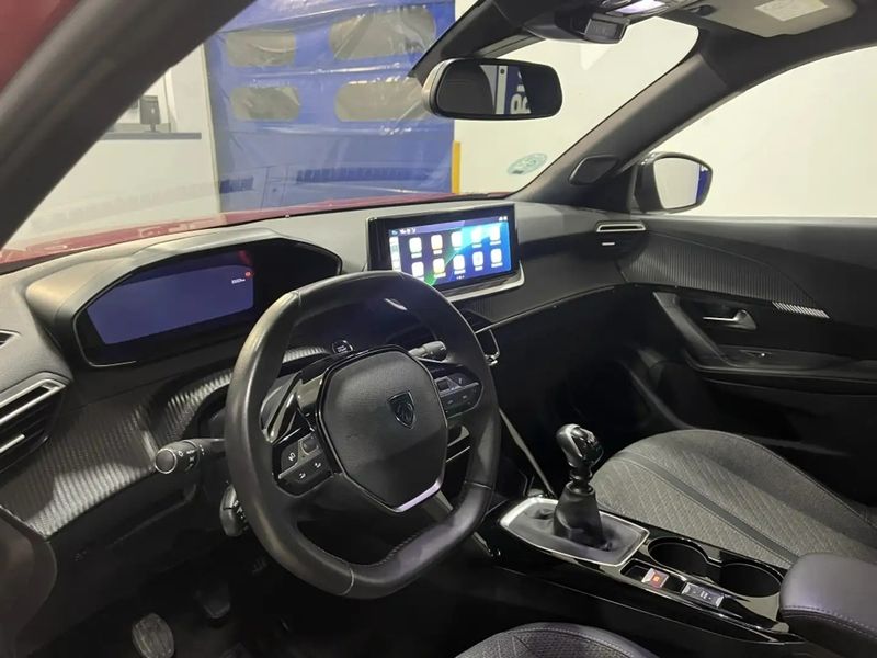 Peugeot 2008 • 2024 • 25,223 km 5