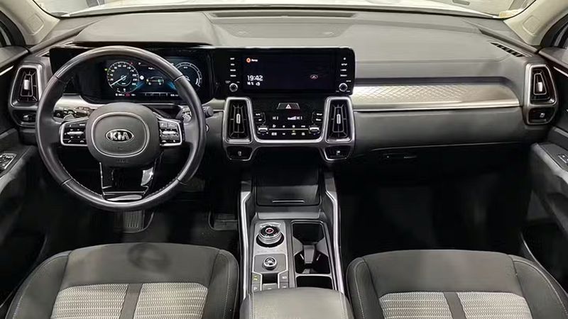 Kia Sorento • 2021 • 45,902 km 5