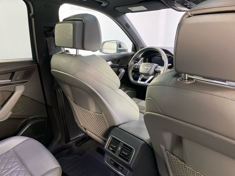 Audi SQ5 • 2018 • 12,063 km 11