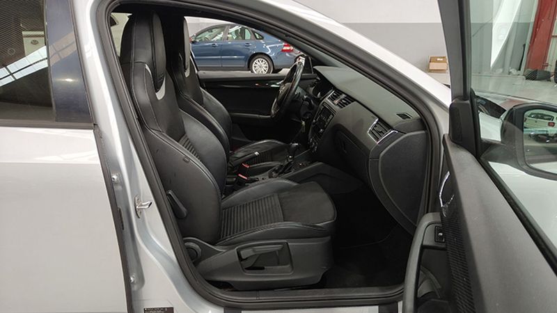 Škoda Octavia • 2015 • 153,850 km 9