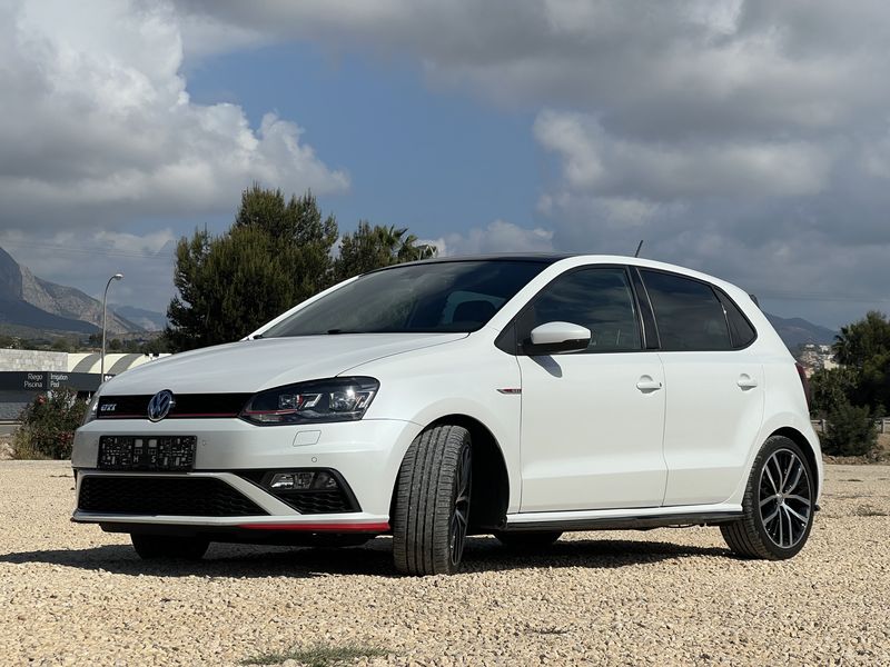 Volkswagen Polo • 2015 • 101,000 km 1